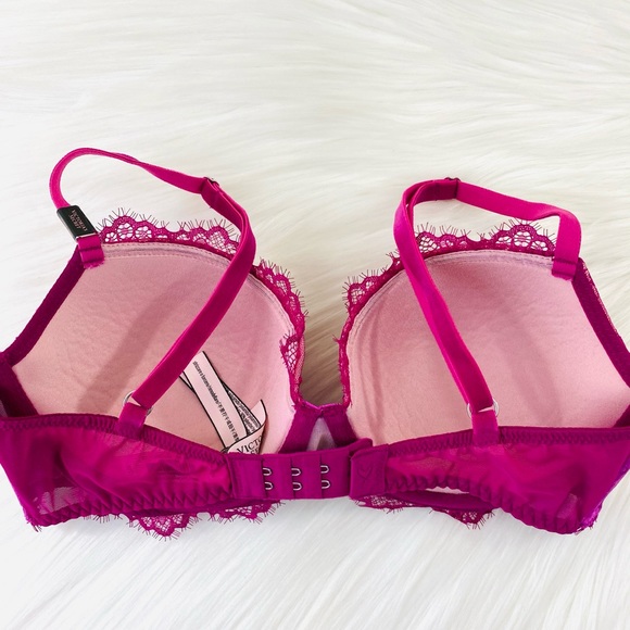 32D/S Victoria’s Secret Lined Demi Bra & Thong Set - Picture 6 of 13